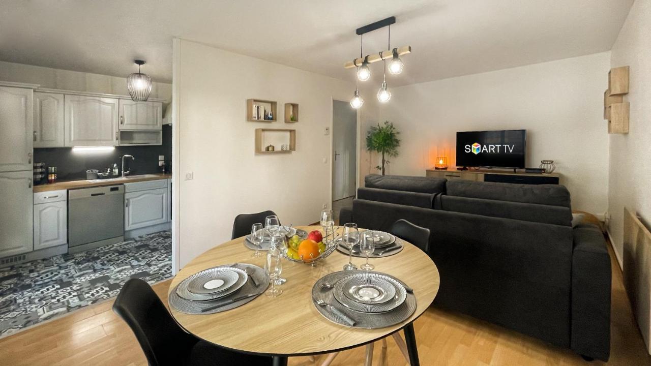 Homey Wood - New - Appartement Avec Une Chambre - Parking Prive Gratuit - Balcon Prive - A 5 Min De La Gare Pour Rejoindre Geneve Annemasse Exterior foto